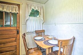 Quaint Stockton Escape Near Community Park!