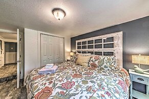 Riverfront Ruidoso Cabin w/ Deck, Walk to Midtown!