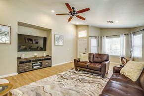 Fenced-in Pool & Patio: Gilbert Home!