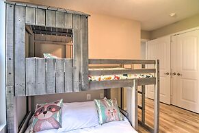 Apartment w/ Patio, 4 Mi to Silver Dollar City!