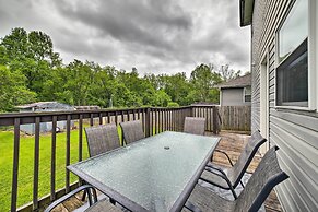 Morgantown Home w/ Deck ~ 2 Mi to WV University!