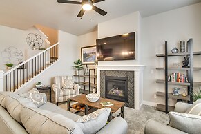 Cozy Colorado Home w/ Putting Green Near Loveland!