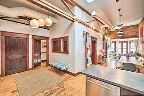 Fort Howard Lodge: Green Bay Modern Escape