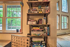 Steps to River: Big Bass Lake House w/ Grill!