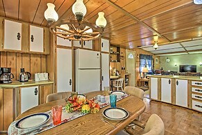 Cozy Retreat w/ Fire Pit < 1 Mi to Mille Lacs Lake