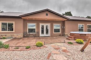 Stunning Home w/ Fire Pit, 11 Mi to Mt Yale!