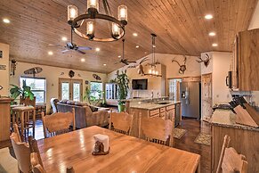 Stunning Home w/ Fire Pit, 11 Mi to Mt Yale!