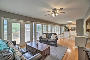 7 Mi to Nat'l Park: Home w/ Dock in Hot Springs