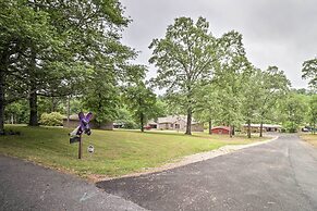 7 Mi to Nat'l Park: Home w/ Dock in Hot Springs