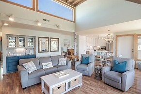 Idyllic Coastal Haven - Whale Watch in Depoe Bay!