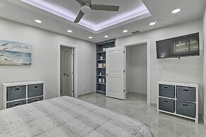 Patio & Grill: Spacious Gem Near Gulf Coast!