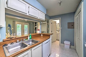 Coastal Studio w/ Amenities: Walk to Padre Beach!