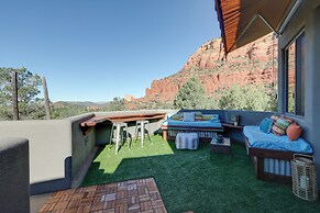 Amazing Views & On-site Hiking: Sedona Studio