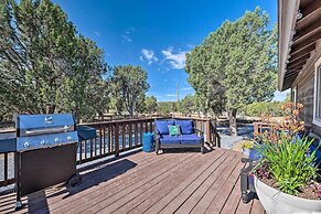 1 Mi to Hiking: Chic Show Low Escape w/ Fire Pit!