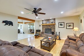 Dog-friendly Home on Pinetop Lakes Course!