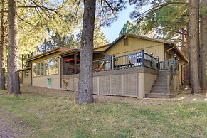 Dog-friendly Home on Pinetop Lakes Course!