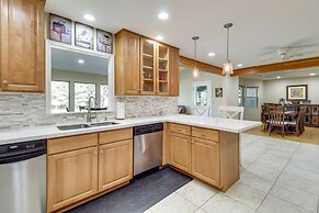 Dog-friendly Home on Pinetop Lakes Course!