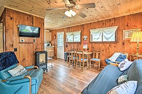'nestle by Lake' Charlevoix Cottage: Pets Welcome!