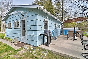 'nestle by Lake' Charlevoix Cottage: Pets Welcome!