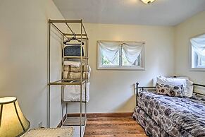 'nestle by Lake' Charlevoix Cottage: Pets Welcome!