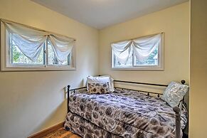 'nestle by Lake' Charlevoix Cottage: Pets Welcome!