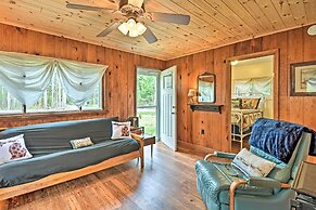 'nestle by Lake' Charlevoix Cottage: Pets Welcome!