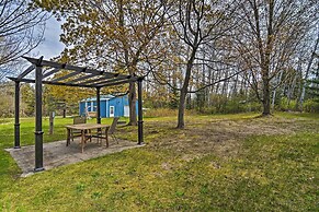 'nestle by Lake' Charlevoix Cottage: Pets Welcome!