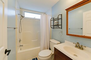 Avalon Vacation Rental w/ Porch & Grill!