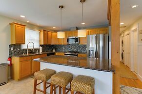 Avalon Vacation Rental w/ Porch & Grill!