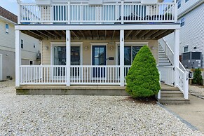 Avalon Vacation Rental w/ Porch & Grill!
