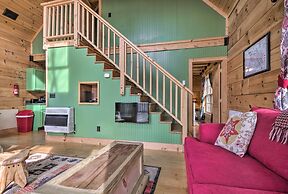 Beech Mountain Cabin w/ 180° Views: Near Hiking!