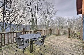 Beech Mountain Cabin w/ 180° Views: Near Hiking!