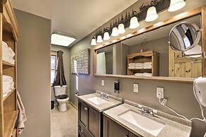 Centennial Cabin w/ Hot Tub, Sauna & Pool Table!