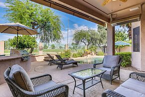 Pool & Putting Green: Goodyear Home on Golf Course