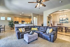 Pool & Putting Green: Goodyear Home on Golf Course