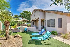 Pool & Putting Green: Goodyear Home on Golf Course
