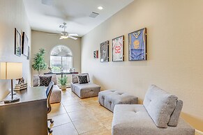 Pool & Putting Green: Goodyear Home on Golf Course