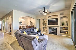 Pool & Putting Green: Goodyear Home on Golf Course