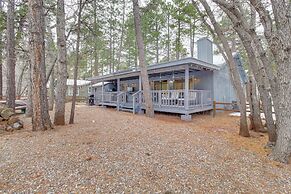 Near Hiking & Golfing: Pinetop Home w/ Deck!