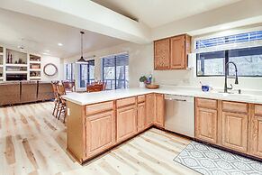 Near Hiking & Golfing: Pinetop Home w/ Deck!