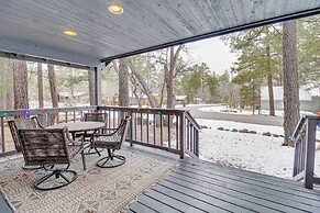 Near Hiking & Golfing: Pinetop Home w/ Deck!