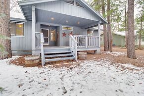 Near Hiking & Golfing: Pinetop Home w/ Deck!