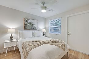 Sleek Coastal Abode: 1 Block to Naples Beach!