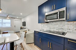 Sleek Coastal Abode: 1 Block to Naples Beach!