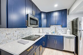 Sleek Coastal Abode: 1 Block to Naples Beach!