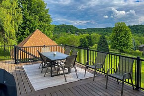 Private Hot Tub + Game Room: Galena Territory Home
