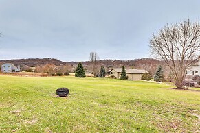 Private Hot Tub + Game Room: Galena Territory Home