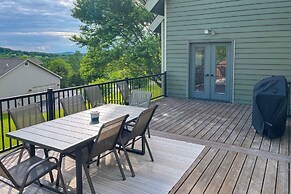 Private Hot Tub + Game Room: Galena Territory Home