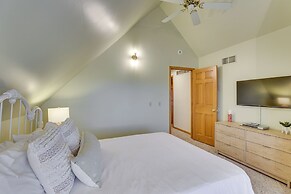 Private Hot Tub + Game Room: Galena Territory Home