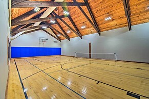 Private Hot Tub + Game Room: Galena Territory Home